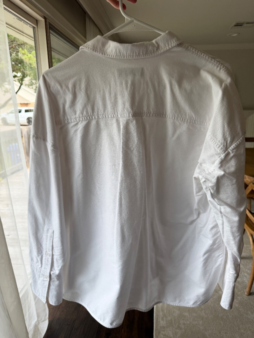 The Boxy Oxford - Everlane - Picture 7 of 8